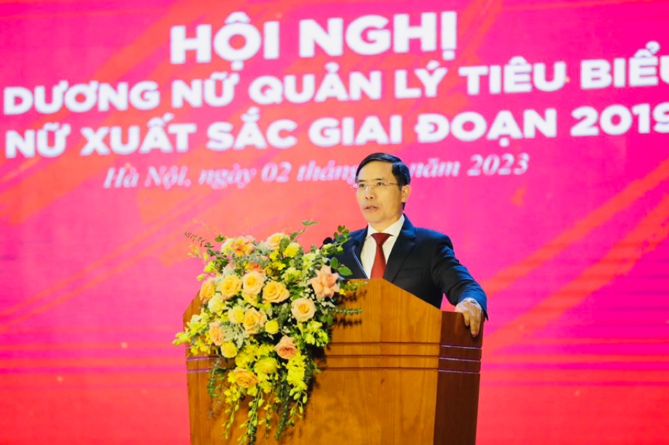 Agribank biểu dương “Nữ quản lý tiêu biểu, cán bộ nữ có thành tích xuất sắc” giai đoạn 2019 – 2022 - Ảnh 1.