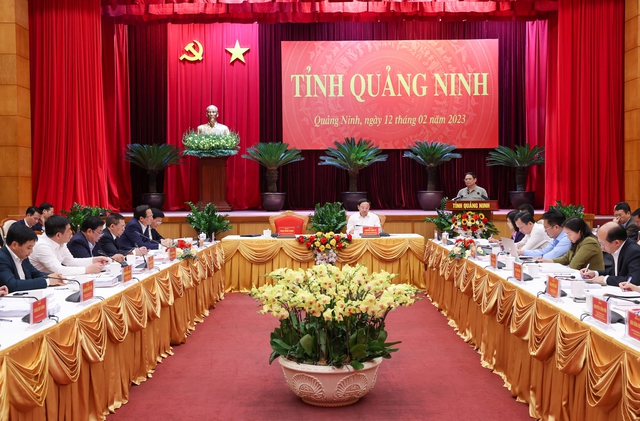 Xây dựng thương hiệu Quảng Ninh "giàu có, sạch đẹp" - Ảnh 1. Xây dựng thương hiệu Quảng Ninh "giàu có, sạch đẹp" - Ảnh 1.