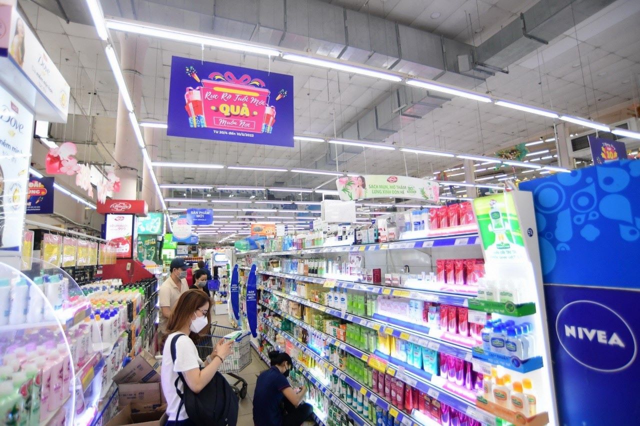 Co.op Mart giảm giá hơn 27.000 mặt hàng mừng sinh nhật lần thứ 27 - Ảnh 2. Co.op Mart giảm giá hơn 27.000 mặt hàng mừng sinh nhật lần thứ 27 - Ảnh 2.