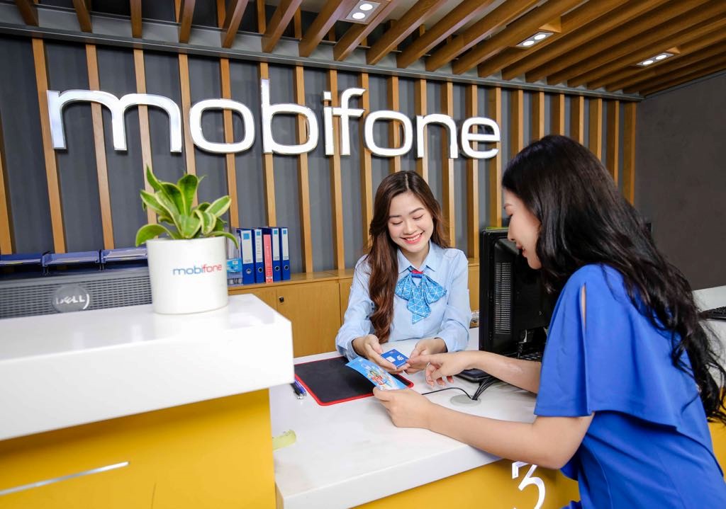 MobiFone phát triển công nghệ số “Nâng tầm cuộc sống” - Ảnh 1. MobiFone phát triển công nghệ số “Nâng tầm cuộc sống” - Ảnh 1.