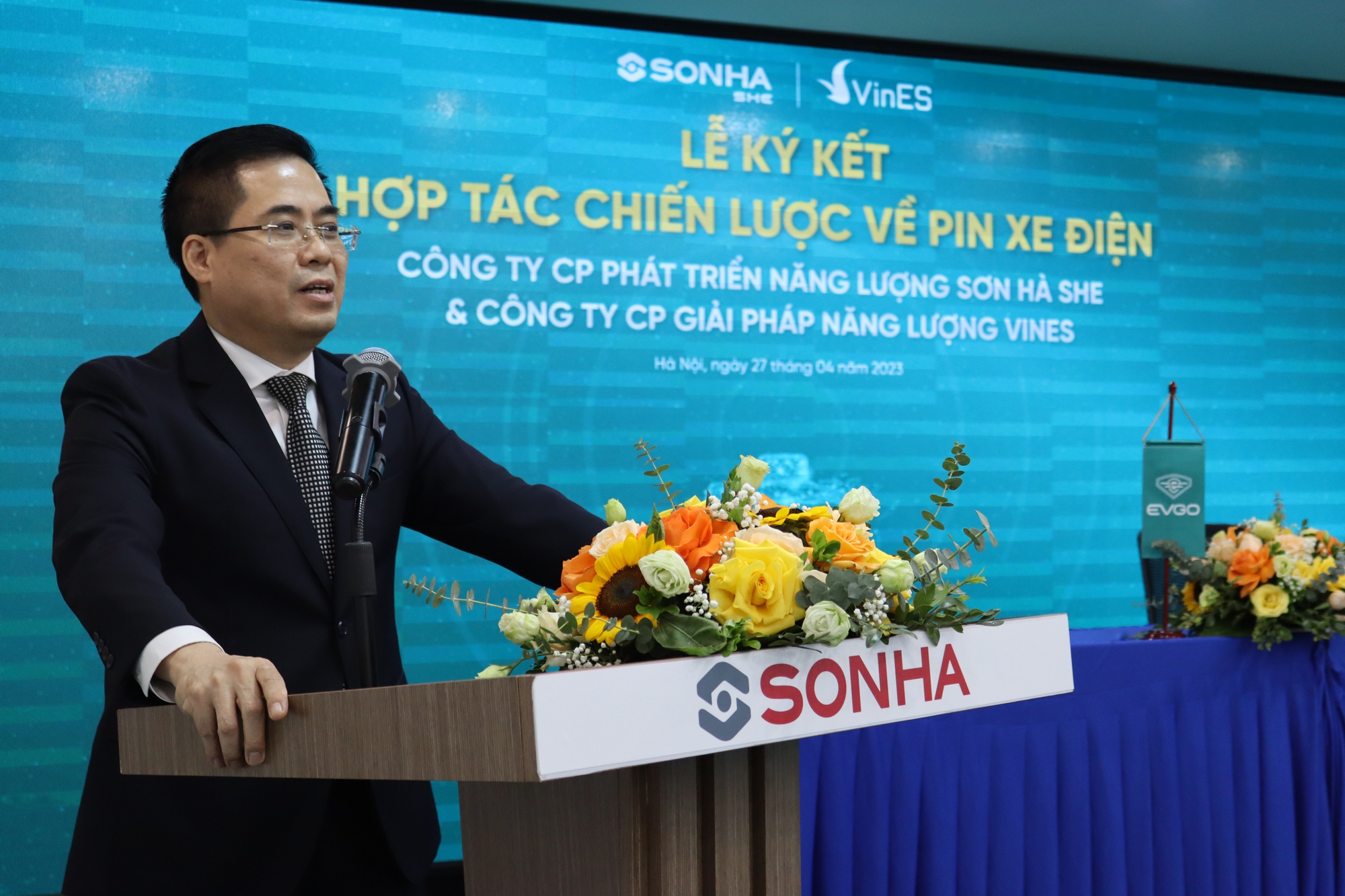 Sơn Hà- VinES ký kết hợp tác chiến lược pin xe điện - Ảnh 4. Sơn Hà- VinES ký kết hợp tác chiến lược pin xe điện - Ảnh 4.