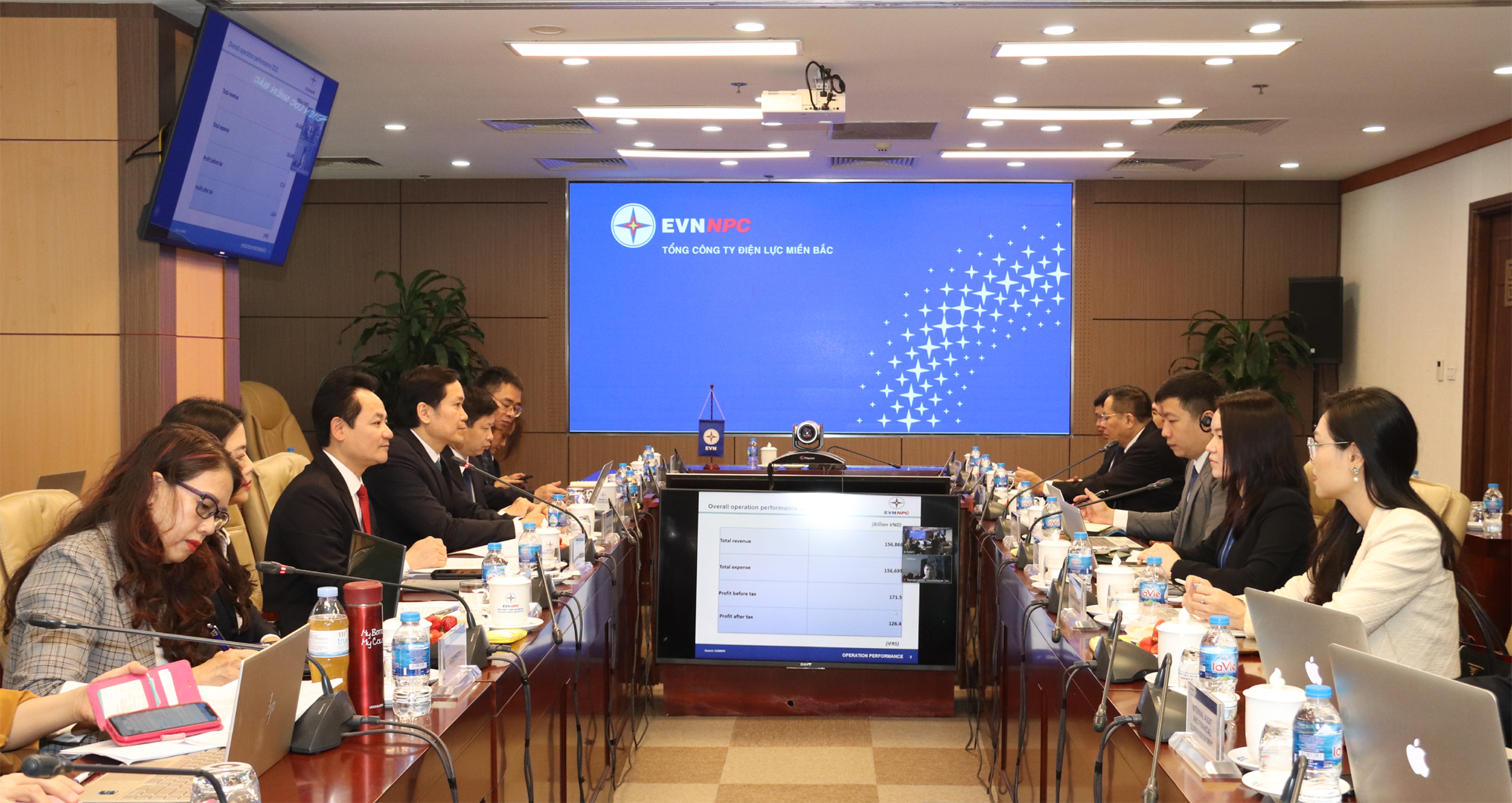 EVNNPC tiếp tục được xếp hạng tín nhiện triển vọng tích cực - Ảnh 1. EVNNPC tiếp tục được xếp hạng tín nhiện triển vọng tích cực - Ảnh 1.