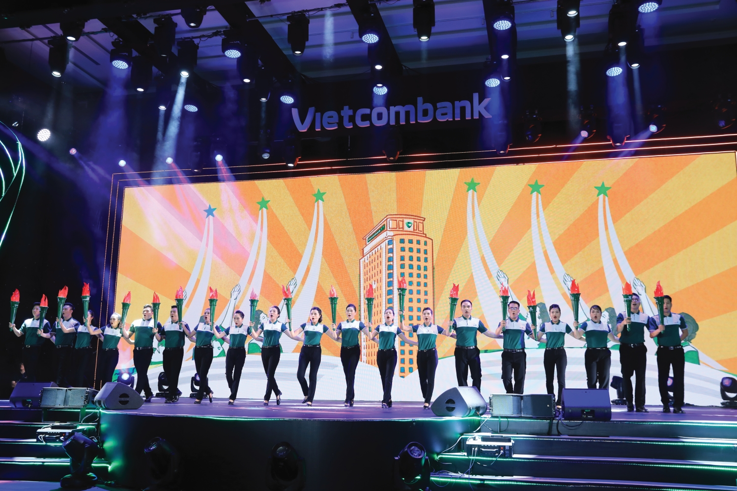 Vietcombank – thành công dựa trên nền tảng văn hoá đáng tự hào - Ảnh 5. Vietcombank – thành công dựa trên nền tảng văn hoá đáng tự hào - Ảnh 5.