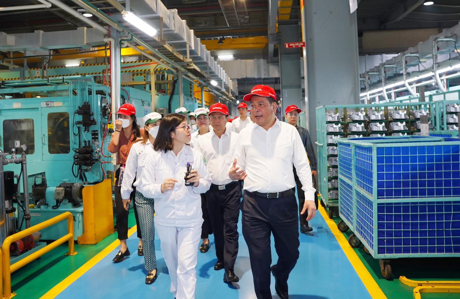 Bộ trưởng Nguyễn Hồng Diên nêu loạt giải phát giúp Vĩnh Phúc tăng trưởng trở lại - Ảnh 1. Bộ trưởng Nguyễn Hồng Diên nêu loạt giải phát giúp Vĩnh Phúc tăng trưởng trở lại - Ảnh 1.