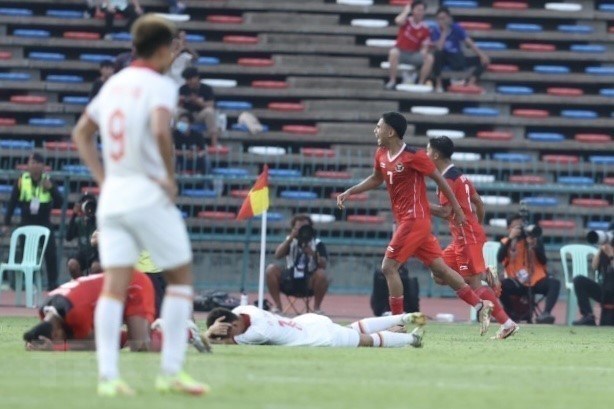 U22 Việt Nam dừng chân ở bán kết vào phút cuối - Ảnh 1. U22 Việt Nam dừng chân ở bán kết vào phút cuối - Ảnh 1.