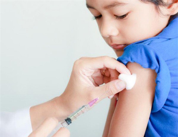 Mua sắm, cung ứng kịp thời các vaccine tiêm chủng mở rộng - Ảnh 1.