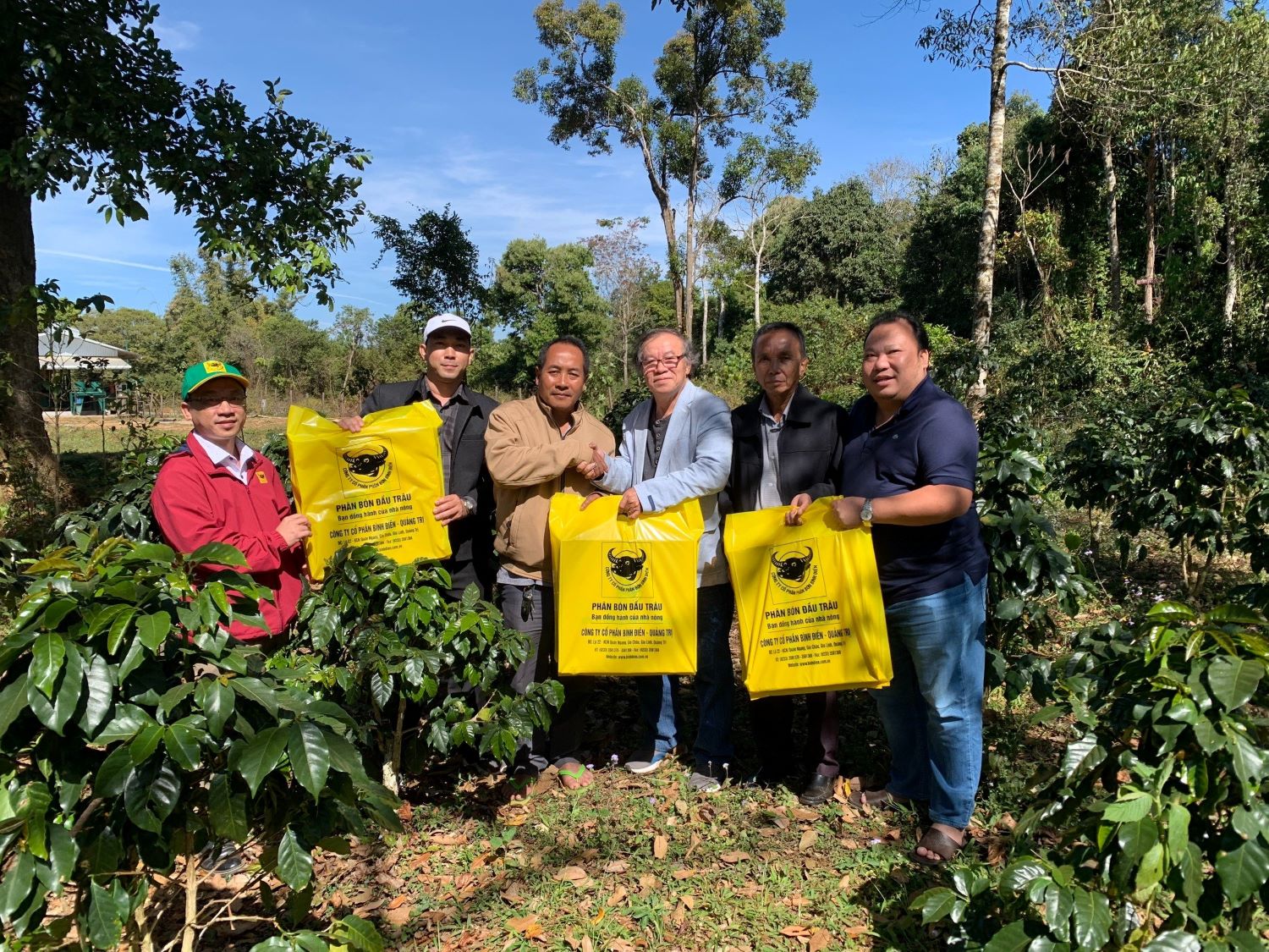 Bình Điền cung cấp giải pháp canh tác nông nghiệp tiên tiến cho nông dân Lào - Ảnh 2. Bình Điền cung cấp giải pháp canh tác nông nghiệp tiên tiến cho nông dân Lào - Ảnh 2.