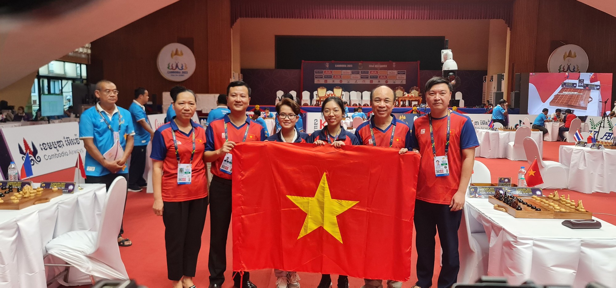 Việt Nam giành tấm Huy chương Vàng đầu tiên của SEA Games 32: Tuyệt vời cờ ốc! - Ảnh 4.