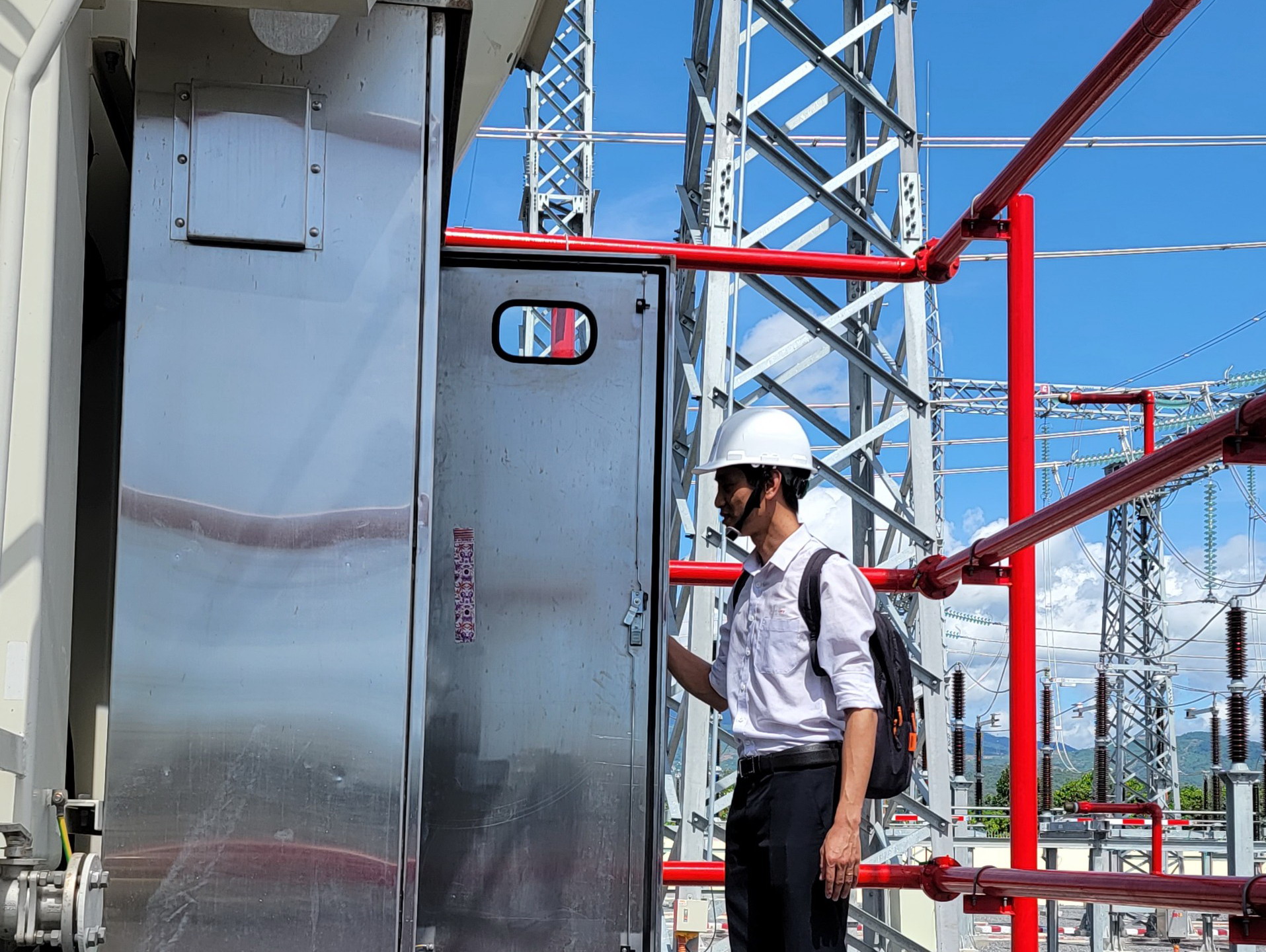 PTC3 nỗ lực quản lý vận hành lưới điện truyền tải an toàn trong điều kiện thời tiết cực đoan - Ảnh 1. PTC3 nỗ lực quản lý vận hành lưới điện truyền tải an toàn trong điều kiện thời tiết cực đoan - Ảnh 1.