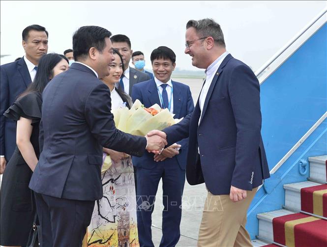 Thủ tướng Đại Công quốc Luxembourg tới Hà Nội, bắt đầu thăm chính thức Việt Nam - Ảnh 1. Thủ tướng Đại Công quốc Luxembourg tới Hà Nội, bắt đầu thăm chính thức Việt Nam - Ảnh 1.