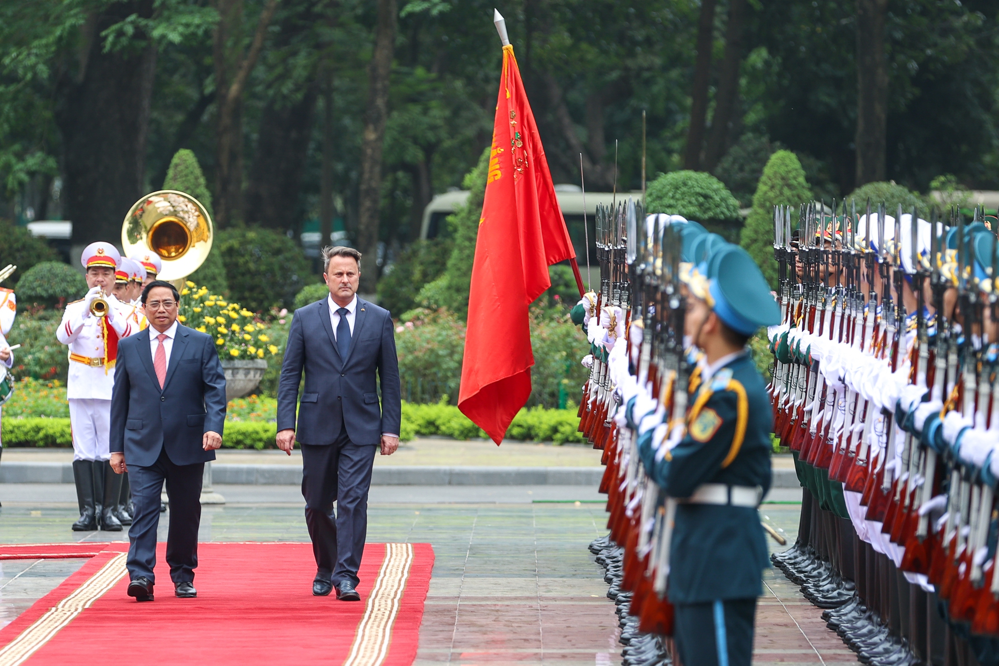 Chùm ảnh: Thủ tướng Phạm Minh Chính đón, hội đàm với Thủ tướng Luxembourg - Ảnh 3.
