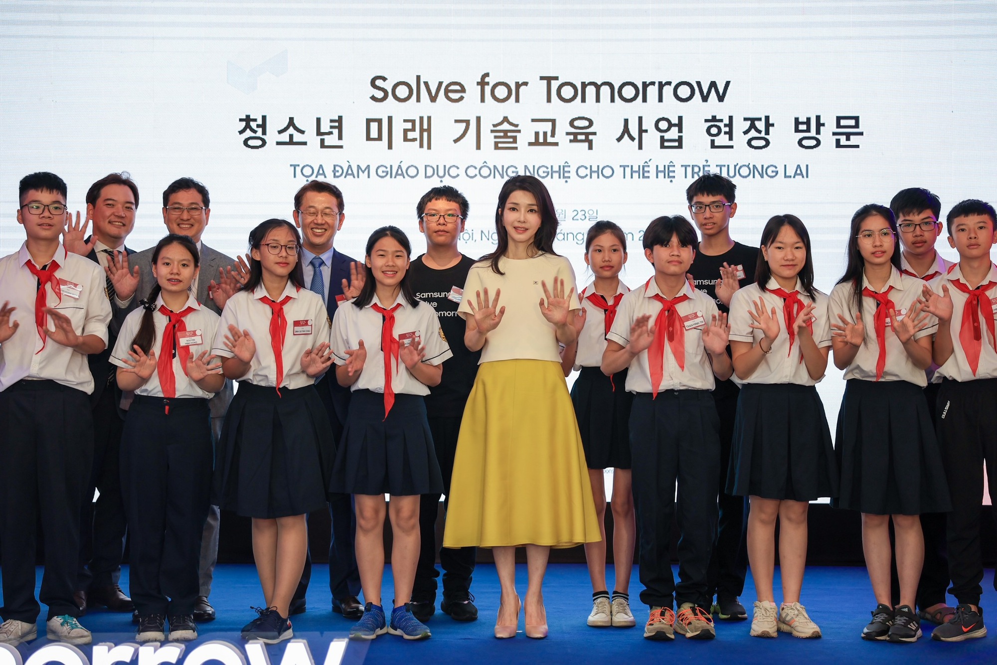 Phu nhân Tổng thống Hàn Quốc động viên học sinh Việt Nam dự thi Solve for Tomorrow - Ảnh 3.