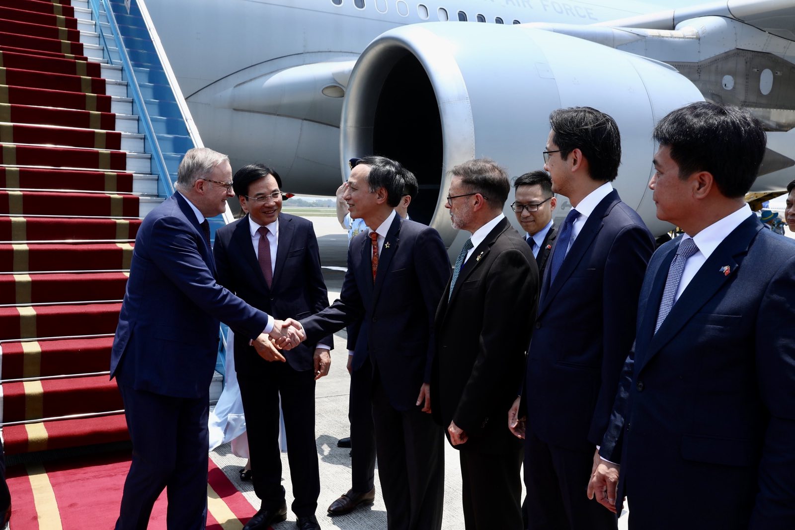 Thủ tướng Australia bắt đầu thăm chính thức Việt Nam - Ảnh 2.
