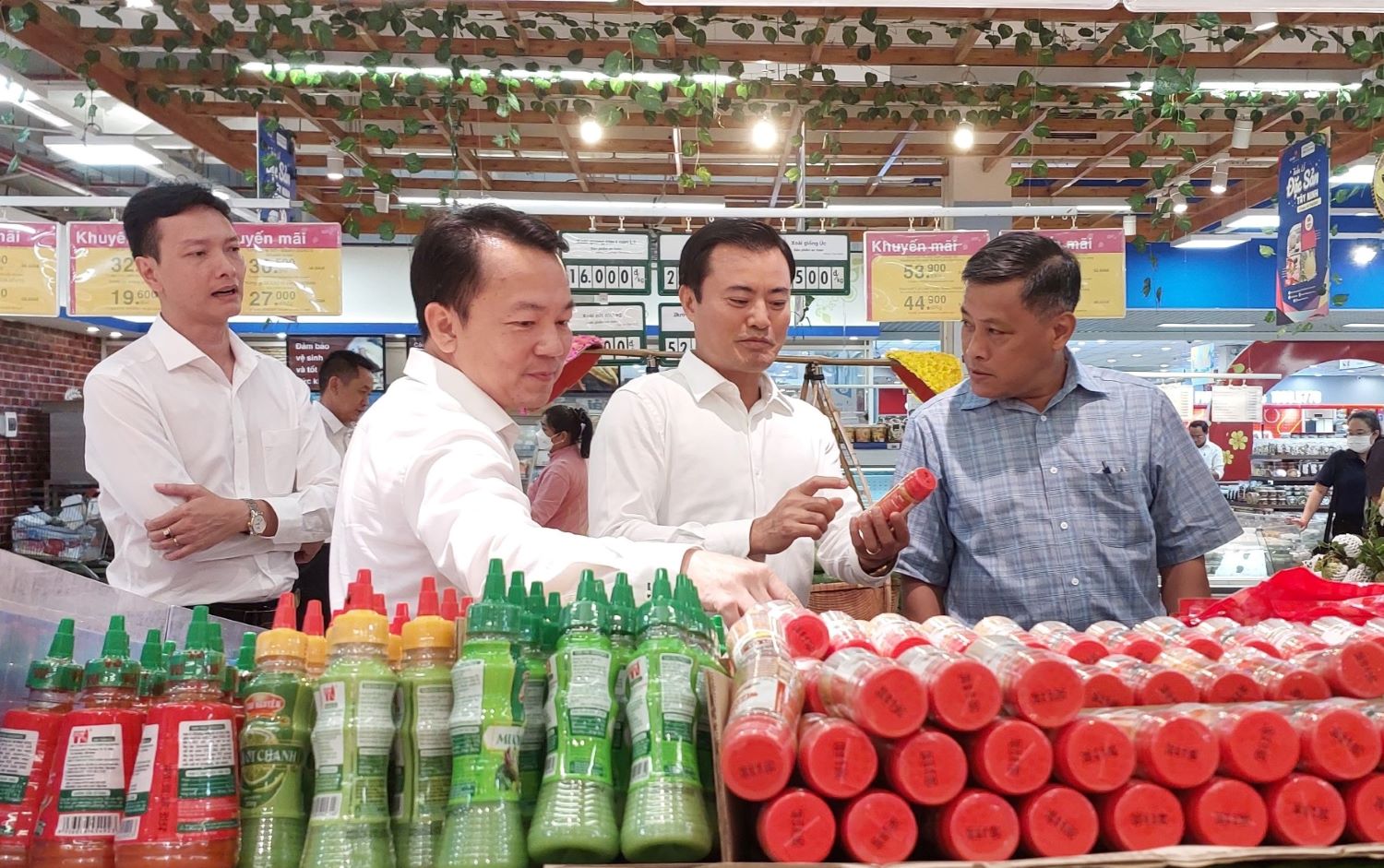 Saigon Co.op ký kết cung ứng sản phẩm của Tây Ninh - Ảnh 2. Saigon Co.op ký kết cung ứng sản phẩm của Tây Ninh - Ảnh 2.