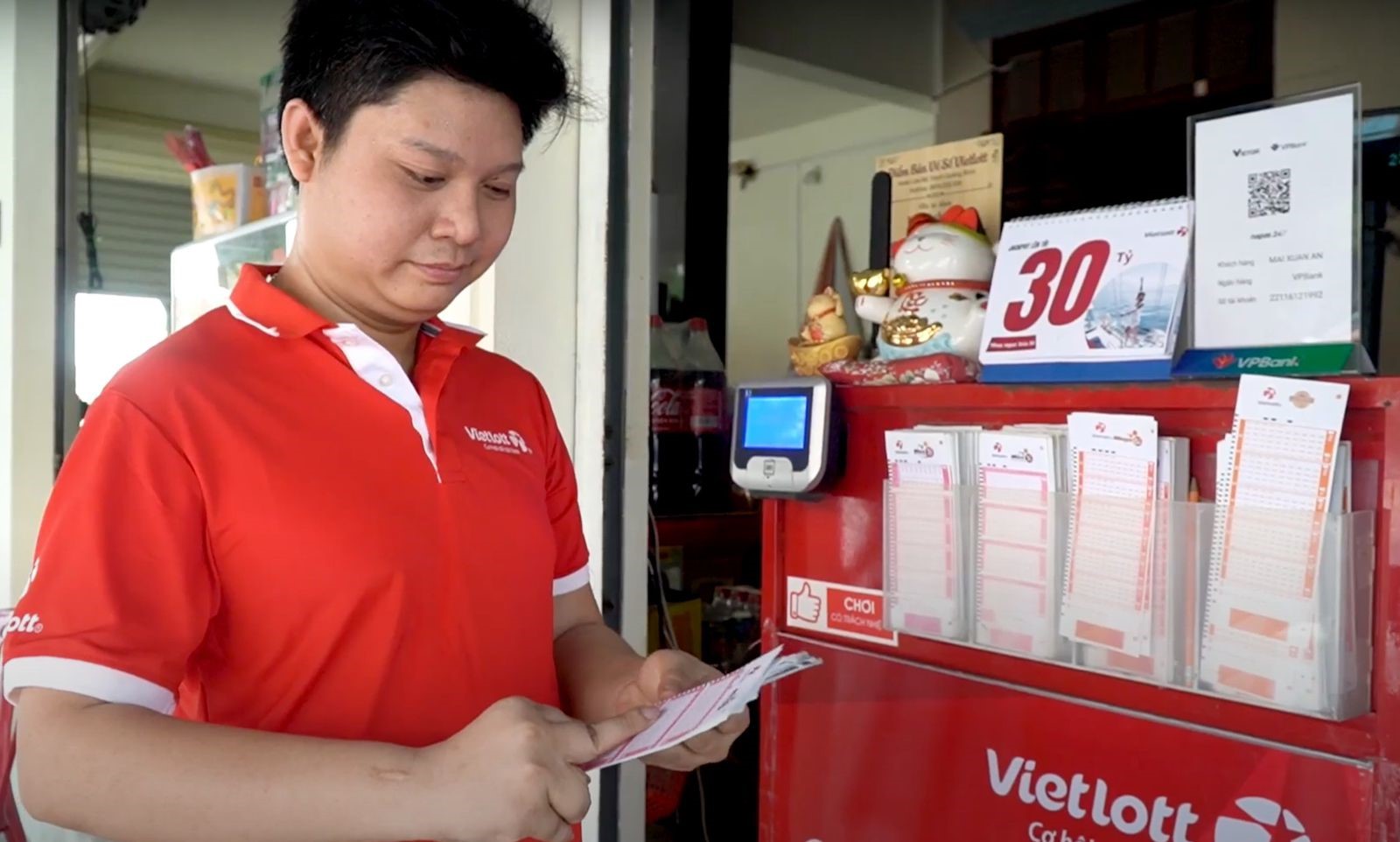 Qua 7 năm kinh doanh, Vietlott đóng góp gì cho xã hội? - Ảnh 2. Qua 7 năm kinh doanh, Vietlott đóng góp gì cho xã hội? - Ảnh 2.