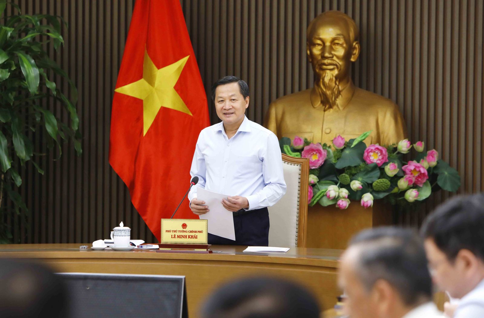 Phó Thủ tướng Lê Minh Khái chủ trì họp rà soát 2 Thông tư của Ngân hàng nhà nước - Ảnh 3.