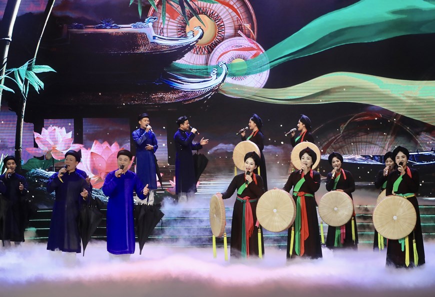 Biểu diễn Dân ca quan họ Bắc Ninh tại lễ kỷ niệm - Ảnh: TTXVN