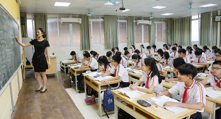 Gần 2.500 giáo viên Hà Nội gửi tâm thư: Địa phương quyết định việc thi hoặc xét thăng hạng - Ảnh 1.