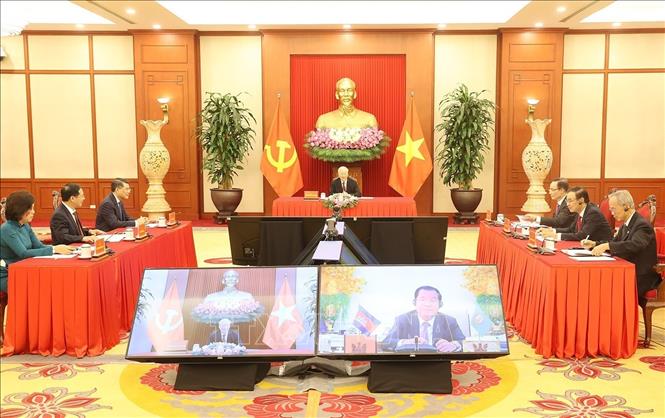 Tổng Bí thư Nguyễn Phú Trọng điện đàm với Chủ tịch Đảng Nhân dân Campuchia, Thủ tướng Chính phủ Campuchia - Ảnh 1.