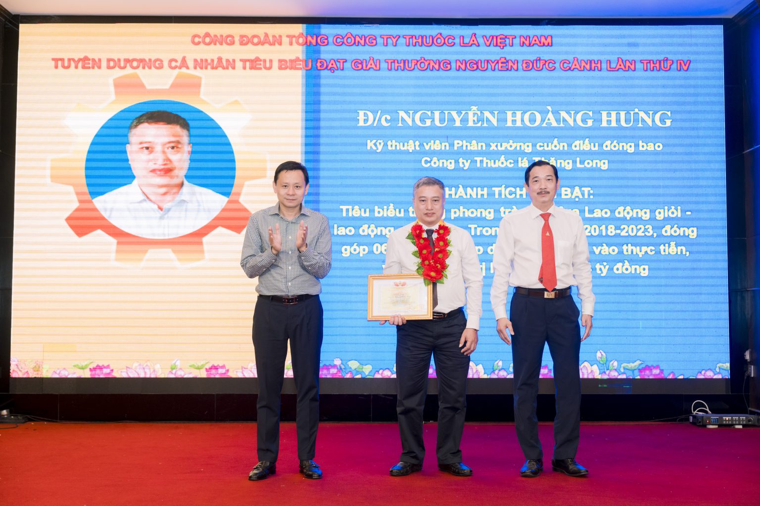 Vinataba tôn vinh các cá nhân tiêu biểu lao động giỏi - Ảnh 1. Vinataba tôn vinh các cá nhân tiêu biểu lao động giỏi - Ảnh 1.