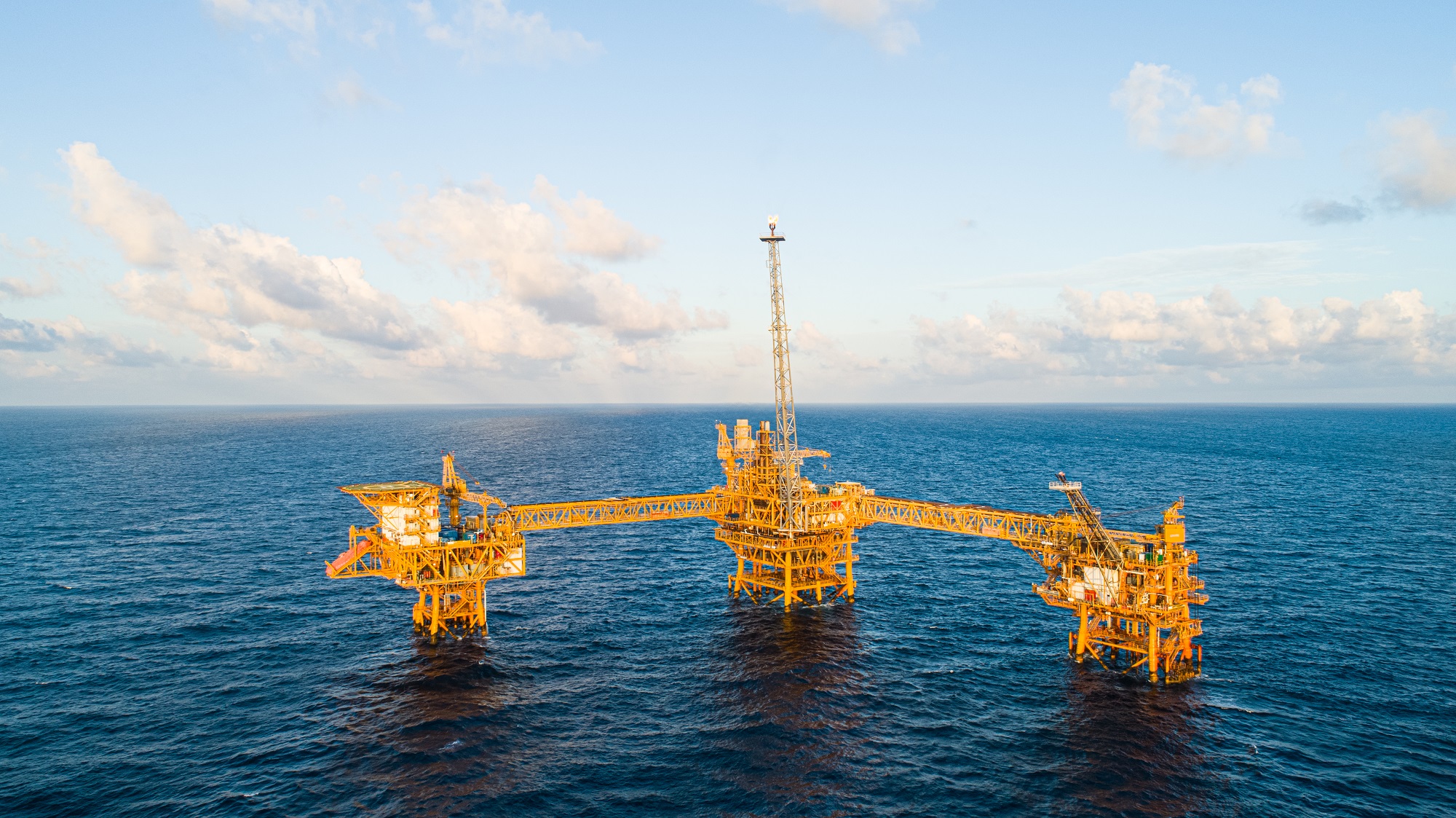 Cửu Long JOC-Hành trình 25 năm chinh phục 'sư tử' ngoài biển khơi - Ảnh 1. Cửu Long JOC-Hành trình 25 năm chinh phục 'sư tử' ngoài biển khơi - Ảnh 1.