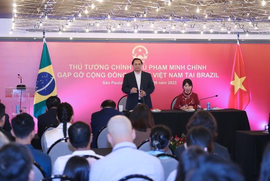 Thủ tướng khẳng định Đảng, Nhà nước ta luôn quan tâm tới cộng đồng người Việt Nam ở nước ngoài nói chung và đồng bào ta ở Brazil nói riêng, "là bộ phận không tách rời và là một nguồn lực của cộng đồng dân tộc Việt Nam" - Ảnh: VGP/Nhật Bắc