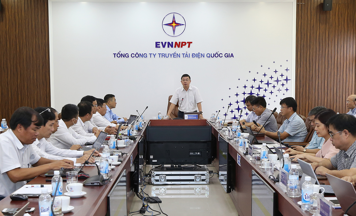 Giữ vững mạch máu truyền tải điện khu vực Nam miền Trung và Tây Nguyên - Ảnh 2. Giữ vững mạch máu truyền tải điện khu vực Nam miền Trung và Tây Nguyên - Ảnh 2.