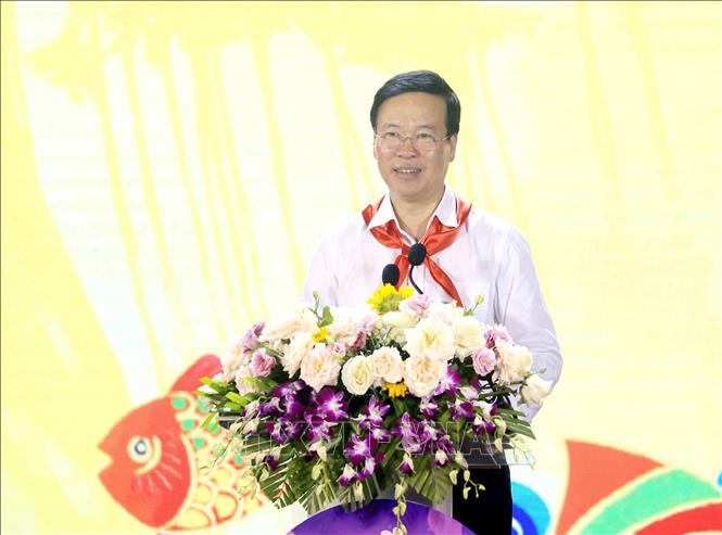 Chủ tịch nước Võ Văn Thưởng dự Đêm hội Trăng rằm tại Bình Phước - Ảnh 4.