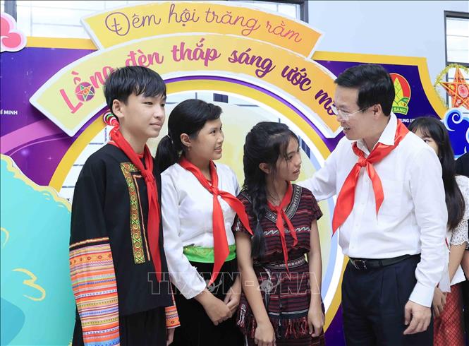 Chủ tịch nước Võ Văn Thưởng dự Đêm hội Trăng rằm tại Bình Phước