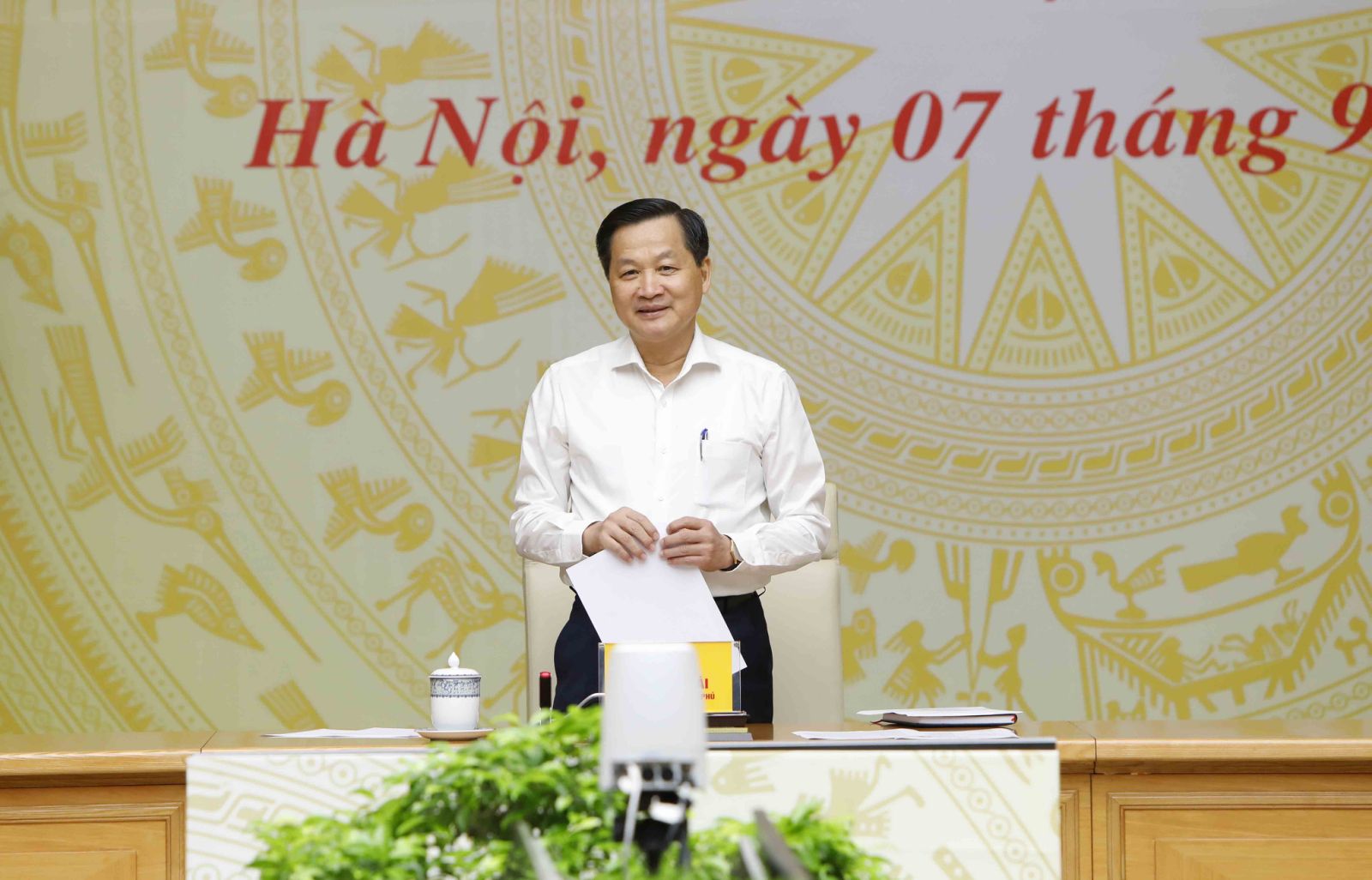 Phó Thủ tướng Lê Minh Khái chủ trì họp bàn giải pháp nâng cao khả năng tiếp cận tín dụng của người dân, doanh nghiệp - Ảnh 1.