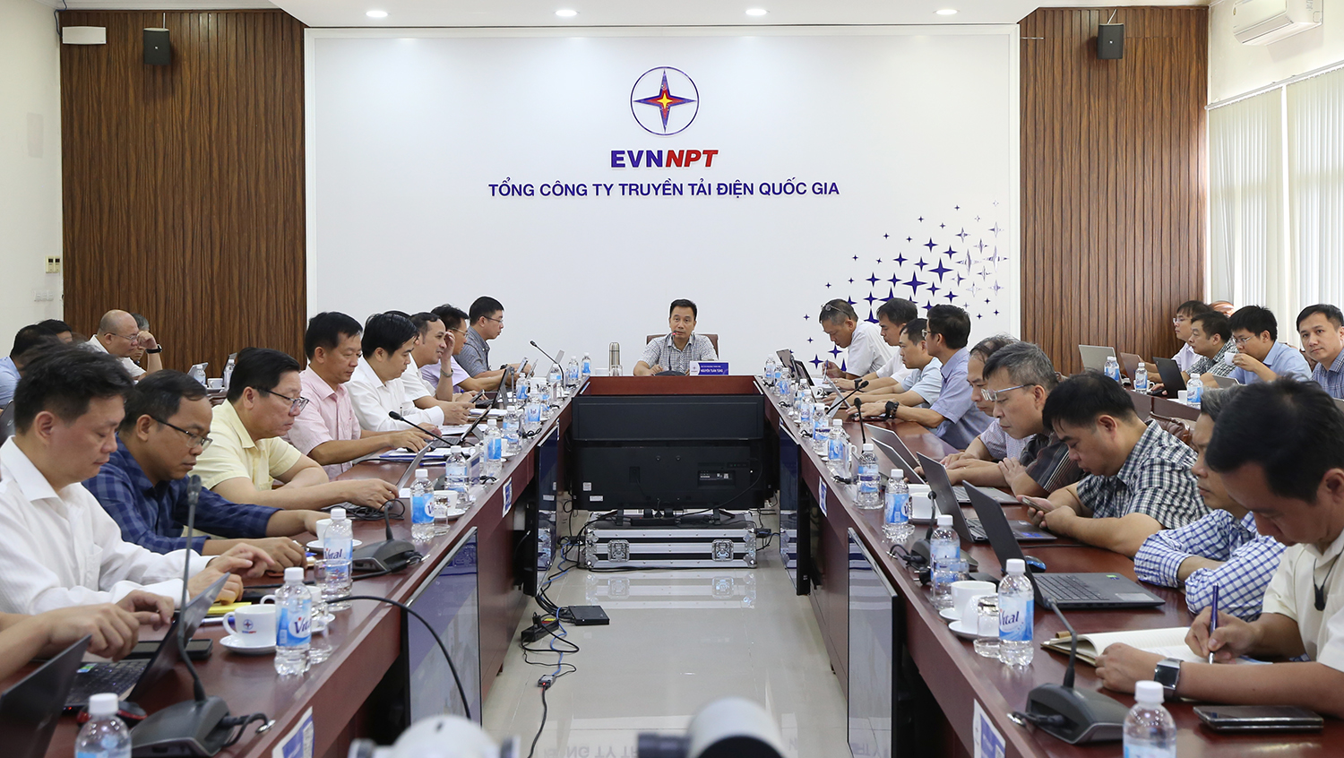 Dồn lực thực hiện đường dây 500kV mạch 3 Quảng Trạch – Phố Nối - Ảnh 1. Dồn lực thực hiện đường dây 500kV mạch 3 Quảng Trạch – Phố Nối - Ảnh 1.