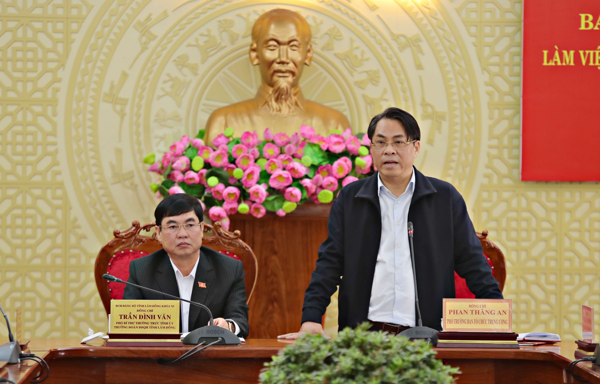 Bộ Chính trị phân công nhân sự điều hành Tỉnh uỷ Lâm Đồng- Ảnh 1.