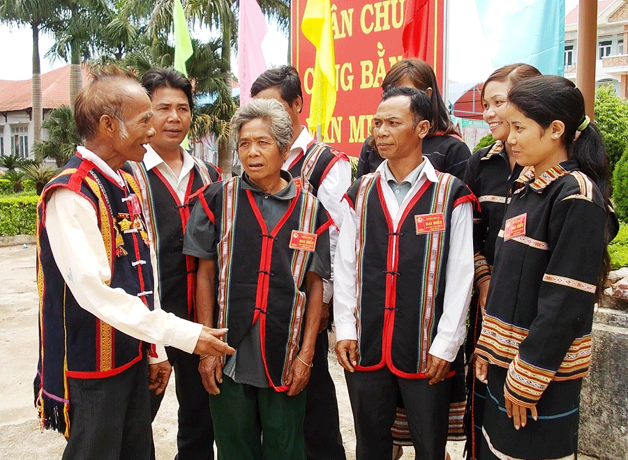 Bổ sung chính sách chi thăm hỏi một số đơn vị, cá nhân là người dân tộc thiểu số - Ảnh 1. Bổ sung chính sách chi thăm hỏi một số đơn vị, cá nhân là người dân tộc thiểu số - Ảnh 1.