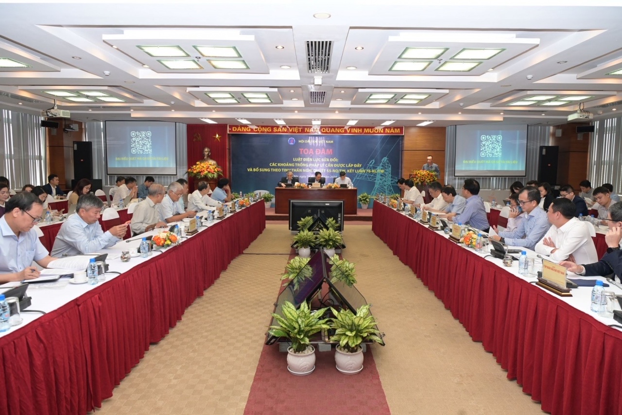 Lấp khoảng trống pháp lý để bảo đảm an ninh năng lượng- Ảnh 1. Lấp khoảng trống pháp lý để bảo đảm an ninh năng lượng- Ảnh 1.