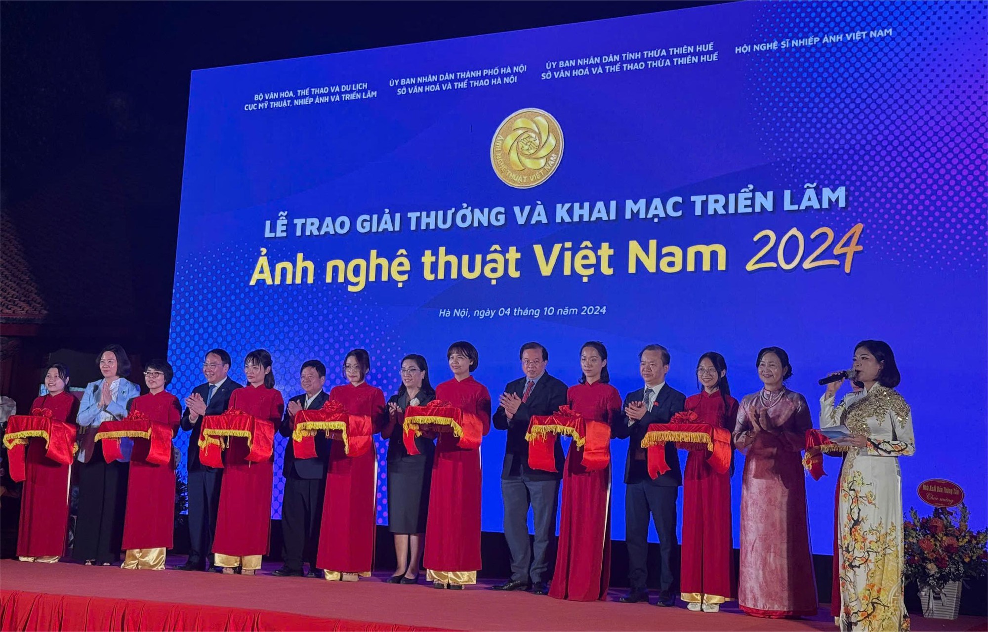 33 tác phẩm được trao giải thưởng Cuộc thi và Triển lãm Ảnh nghệ thuật Việt Nam- Ảnh 3.