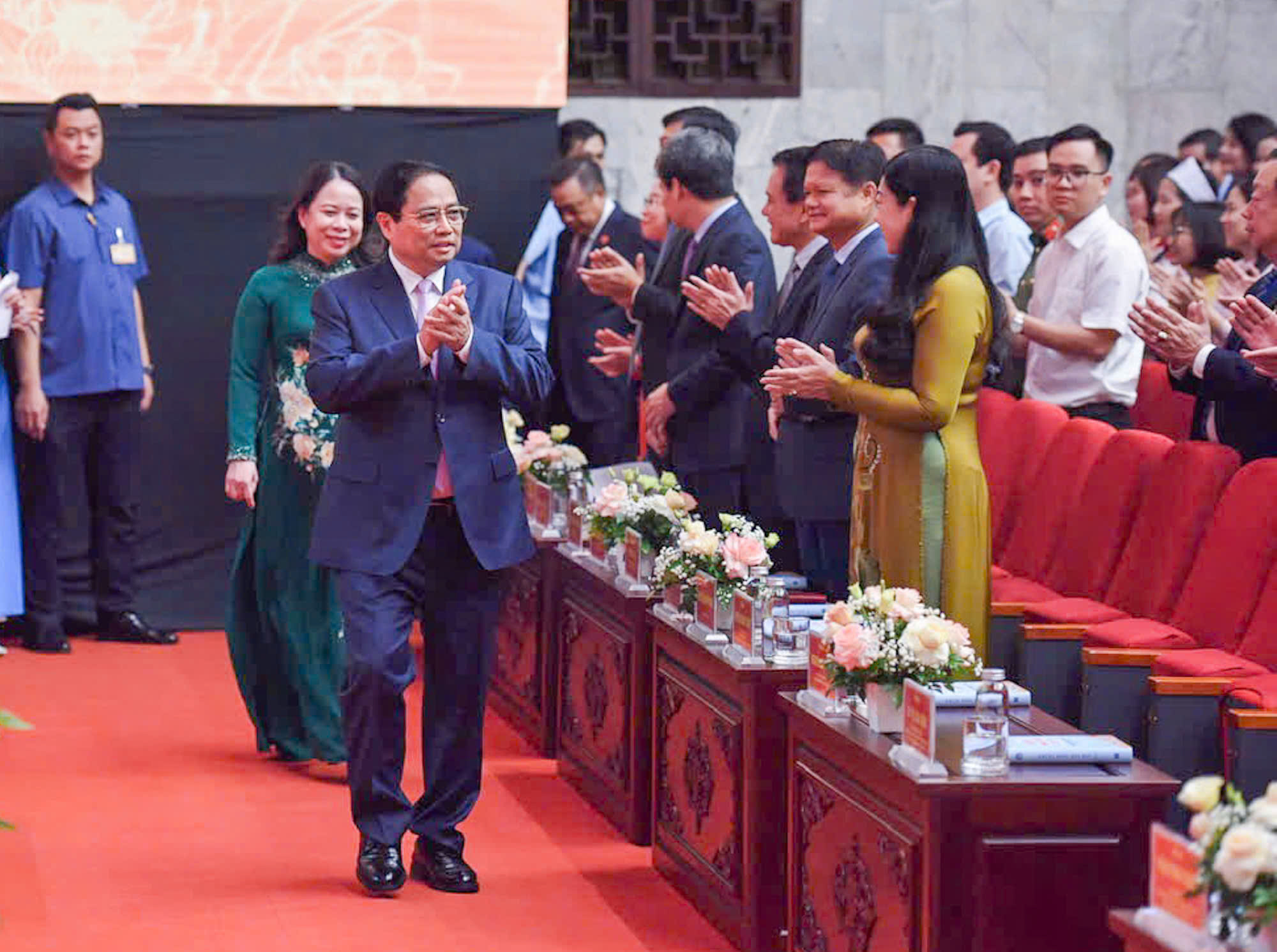 Xây dựng Hà Nội ngang tầm thủ đô các nước phát triển, cùng cả nước bước vào kỷ nguyên vươn mình của dân tộc*- Ảnh 1.