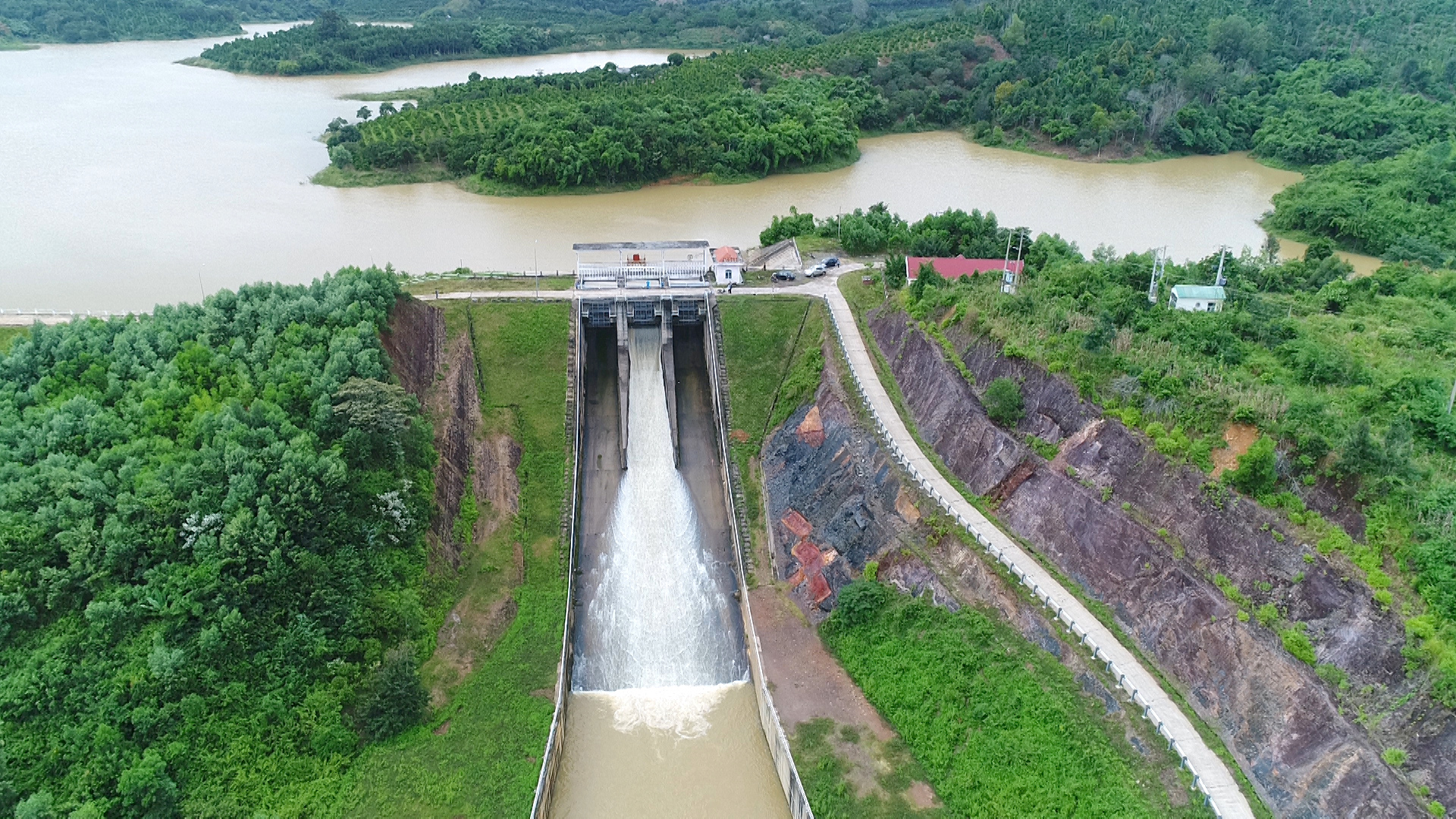 Khoa học công nghệ tạo đột phá cho thủy lợi- Ảnh 1.