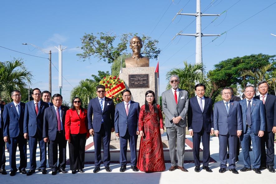 Thủ tướng dự lễ khánh thành tôn tạo Tượng đài Chủ tịch Hồ Chí Minh tại Dominica- Ảnh 3.