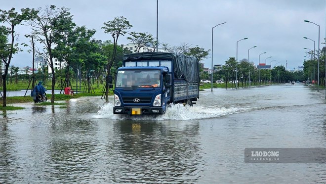 Cảnh báo mưa lớn, lốc sét từ Quảng Trị đến Phú Yên- Ảnh 1.