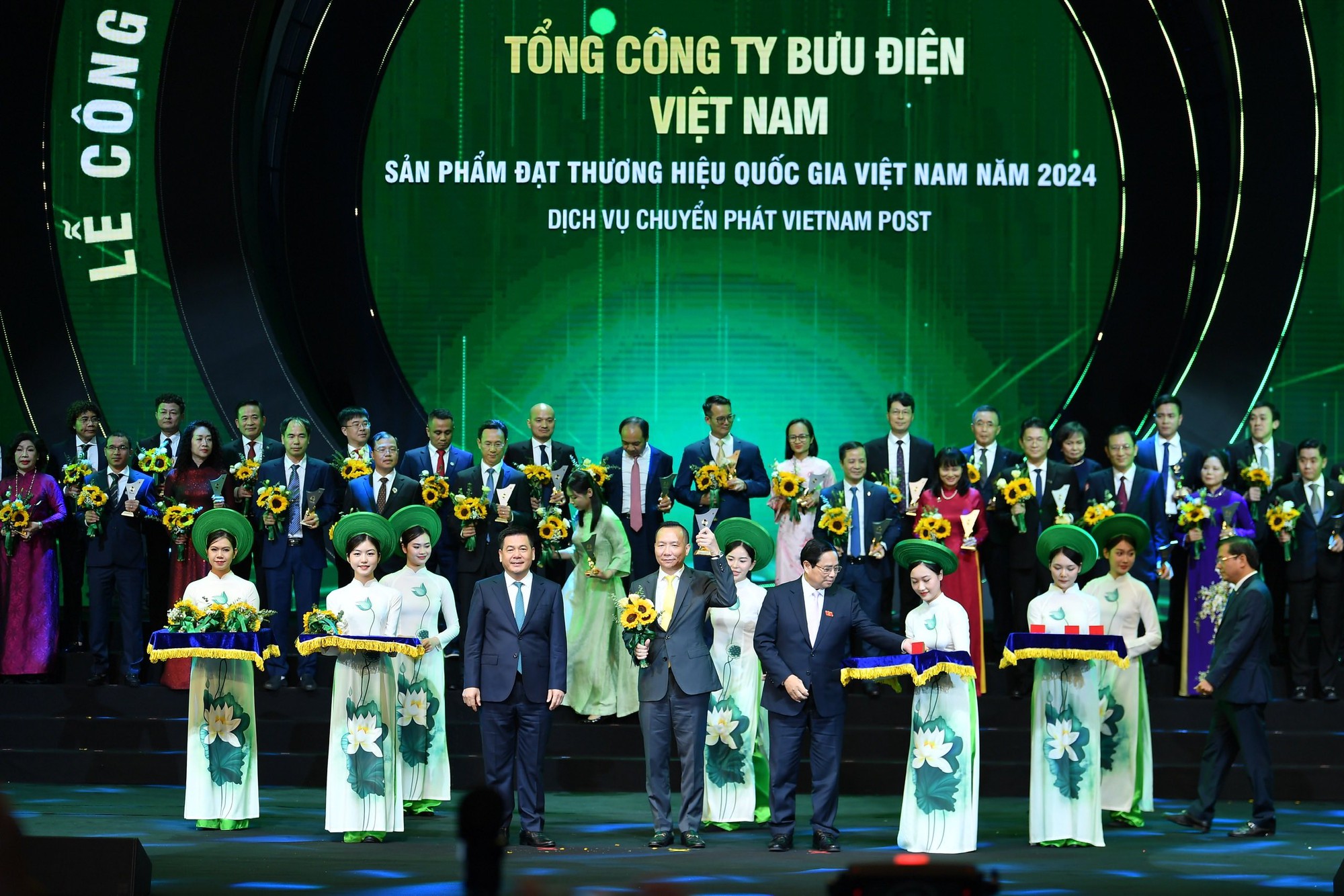 Bưu điện Việt Nam đạt giải Thương hiệu Quốc gia năm 2024- Ảnh 1.