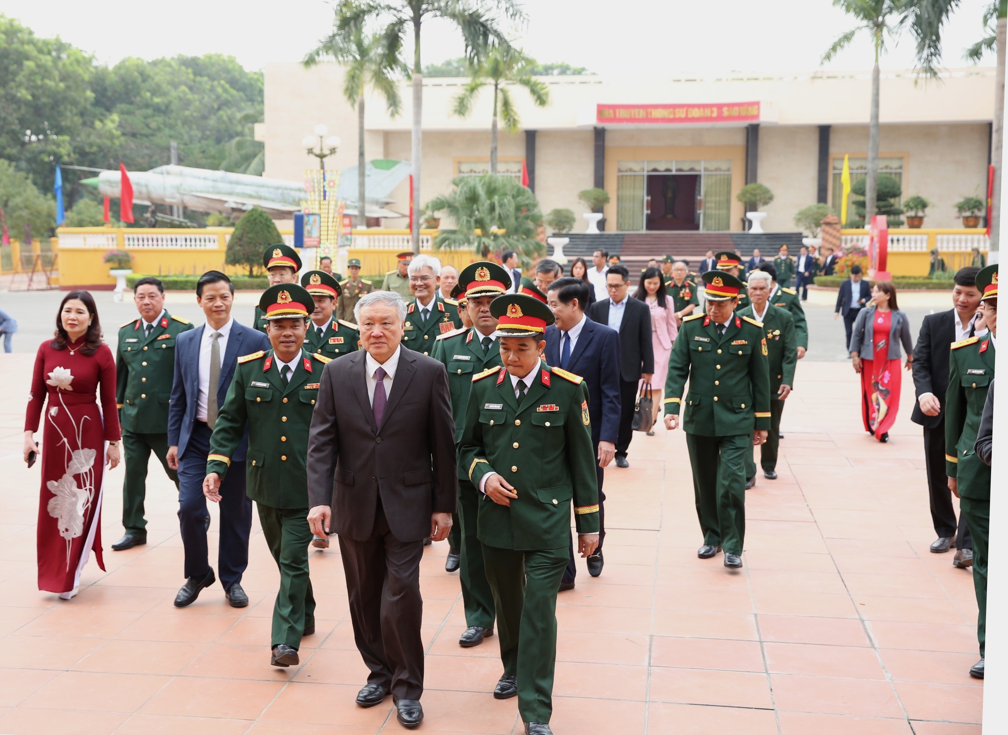 Trung đoàn 21 đón nhận danh hiệu Anh hùng Lực lượng vũ trang nhân dân- Ảnh 1.