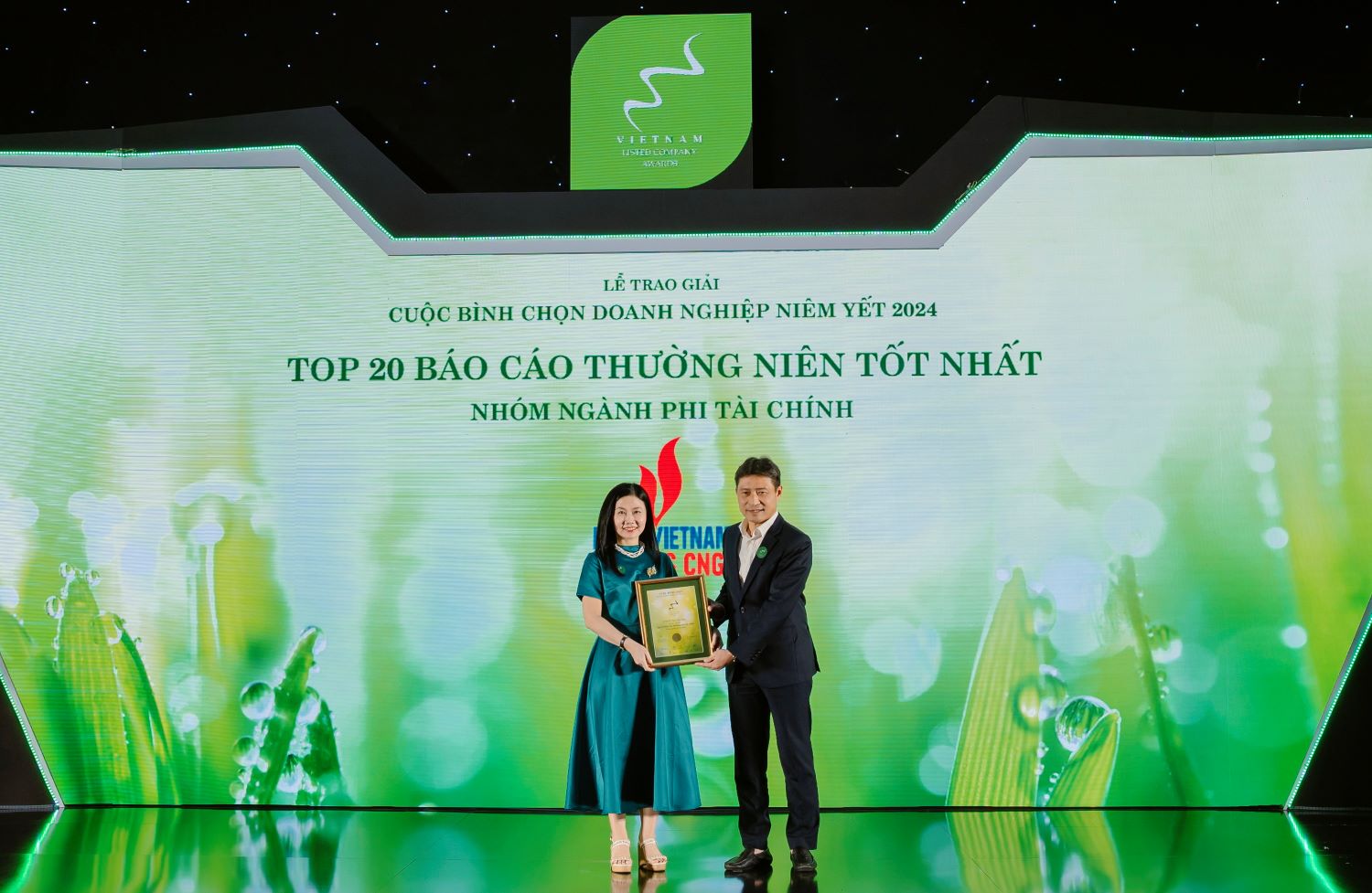 PV GAS CNG nhận giải Top 20 Báo cáo thường niên tốt nhất 2024- Ảnh 1.