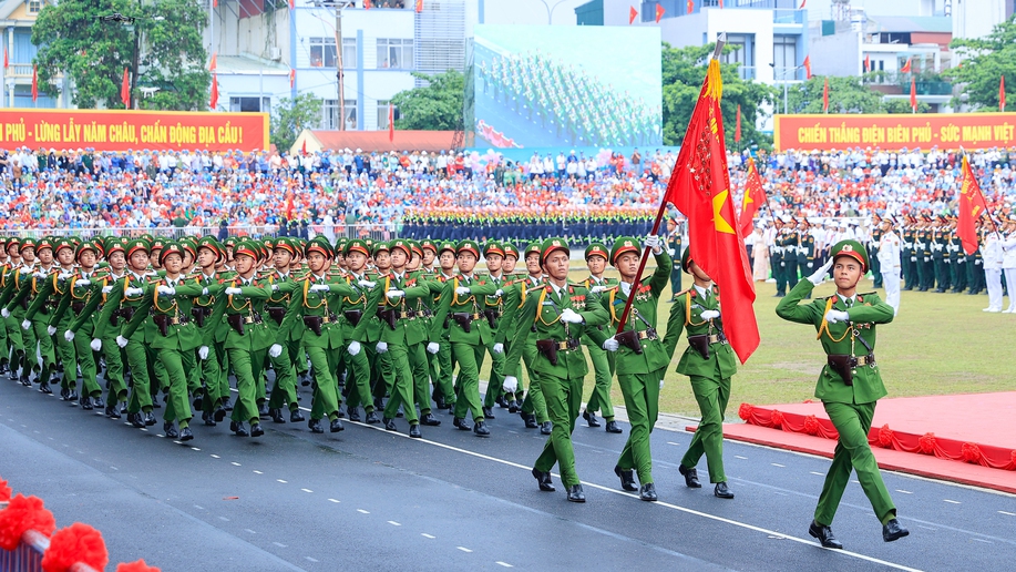 Hơn 3.400 cán bộ, chiến sĩ CAND diễu binh kỷ niệm 50 năm Ngày giải phóng miền Nam- Ảnh 1.