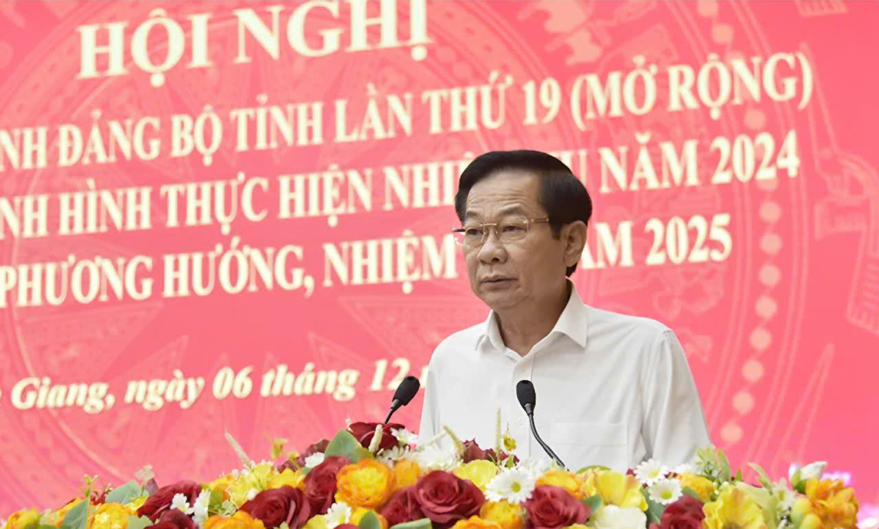 Kiên Giang: Năm 2025 tăng tốc hoàn thành các mục tiêu phát triển KT-XH, tổ chức tin gọn bộ máy- Ảnh 1.