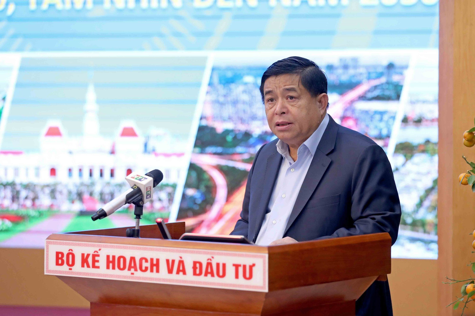 Cần xác định khâu đột phá thực chất cho TPHCM- Ảnh 1. Cần xác định khâu đột phá thực chất cho TPHCM- Ảnh 1.