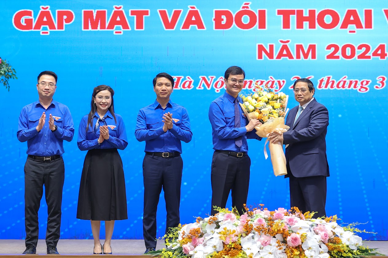 TỔNG THUẬT: THỦ TƯỚNG PHẠM MINH CHÍNH ĐỐI THOẠI VỚI THANH NIÊN- Ảnh 1.