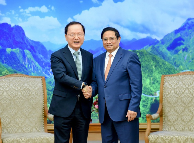 Thủ tướng Phạm Minh Chính tiếp Tổng Giám đốc phụ trách tài chính Tập đoàn Samsung- Ảnh 1.