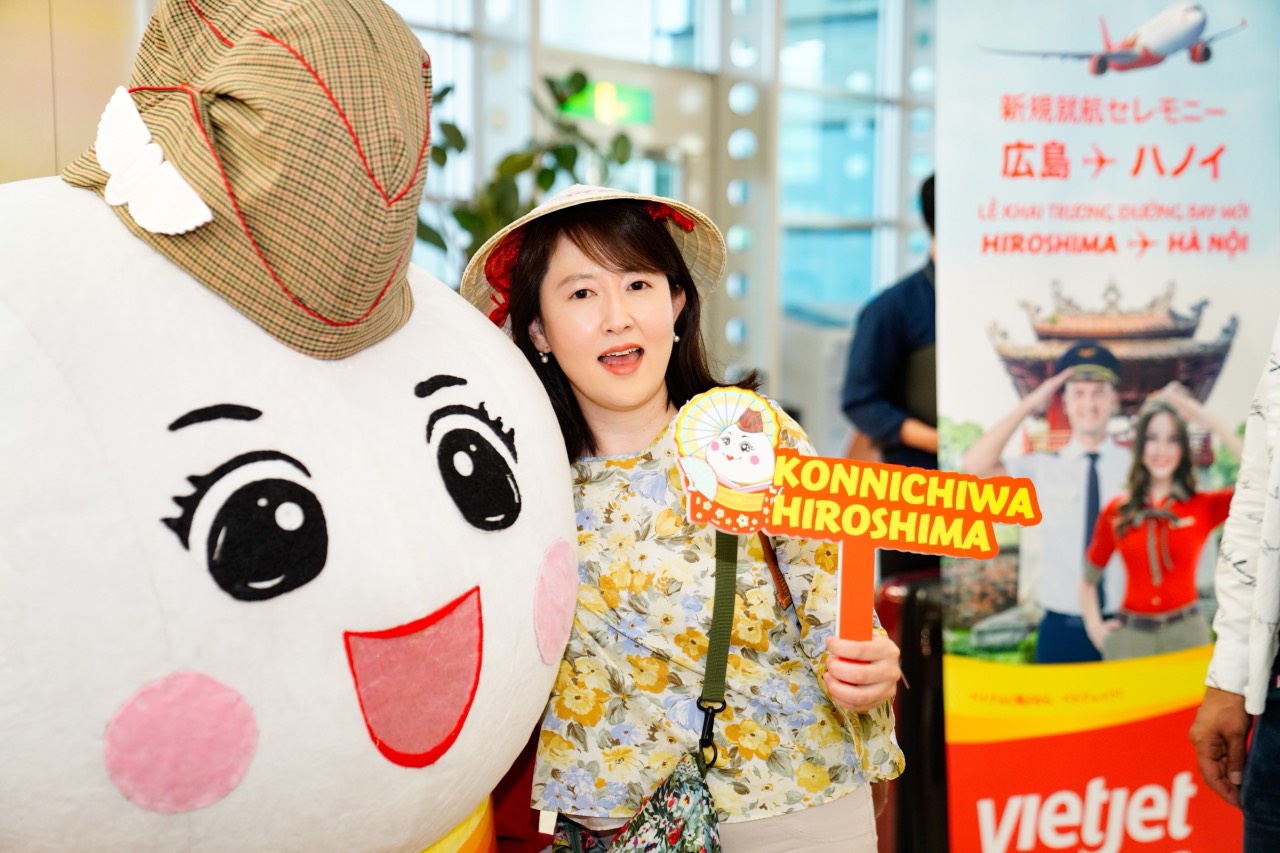 Vietjet mở đường bay thẳng nối Hà Nội và Hiroshima
- Ảnh 2. Vietjet mở đường bay thẳng nối Hà Nội và Hiroshima
- Ảnh 2.