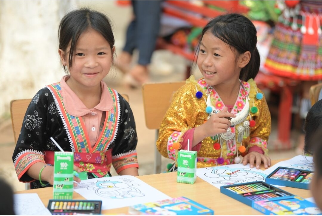 Vinamilk không ngừng nỗ lực để mọi trẻ em đều được uống sữa- Ảnh 2. Vinamilk không ngừng nỗ lực để mọi trẻ em đều được uống sữa- Ảnh 2.