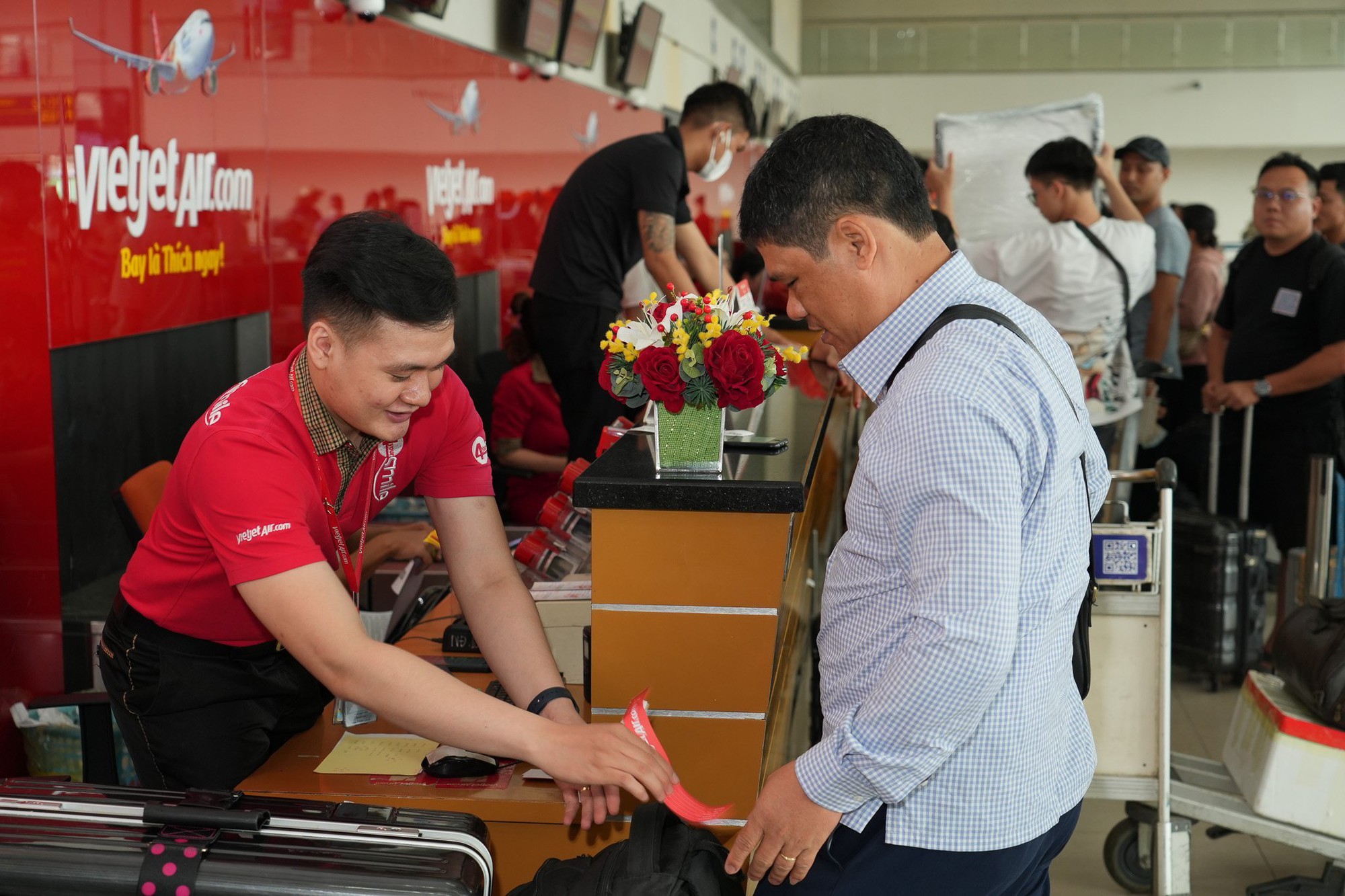 Cục Hàng không yêu cầu tăng cường kiểm soát giá vé máy bay 